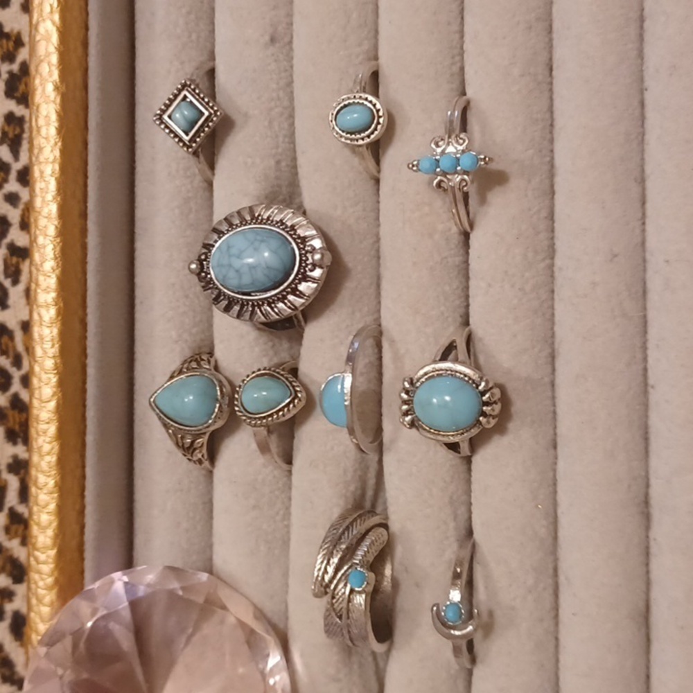 Lot of ten rings